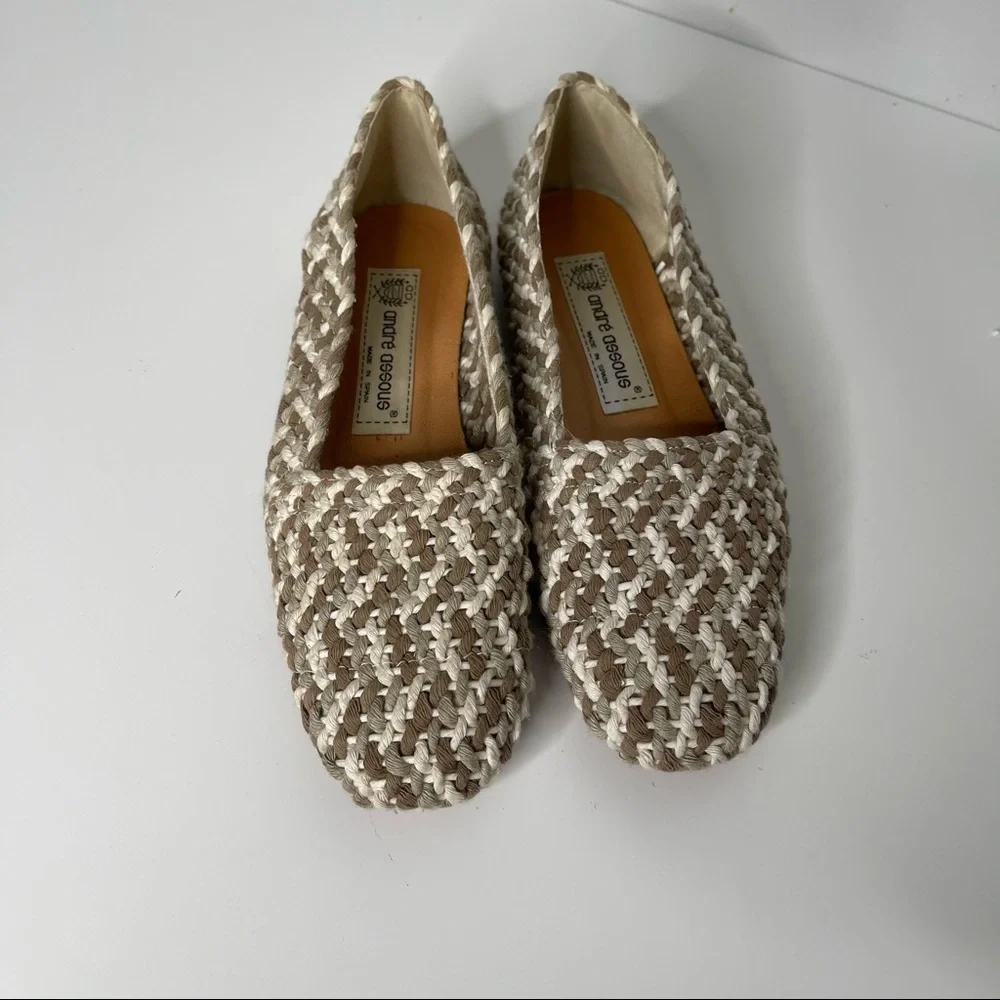 Andre Assous Tan Beige Made In Spain Woven flats size 6